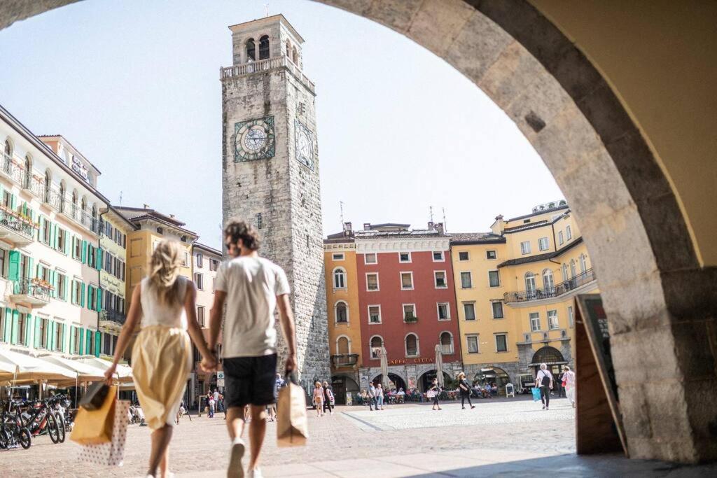 Me Ca - Appartamento Vacanze Riva del Garda Dış mekan fotoğraf