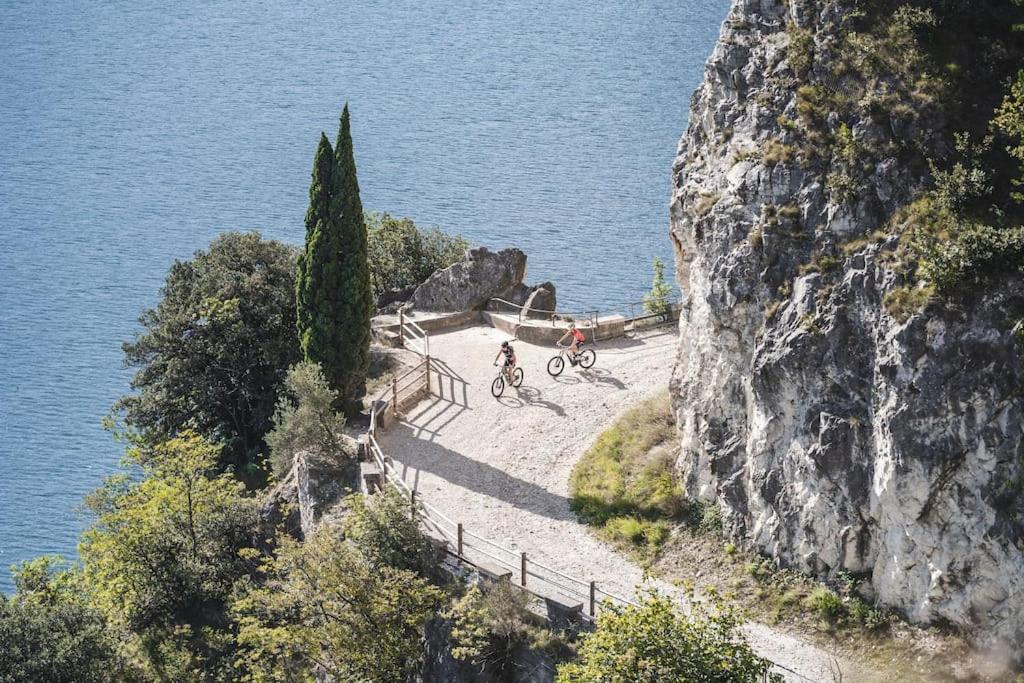 Me Ca - Appartamento Vacanze Riva del Garda Dış mekan fotoğraf